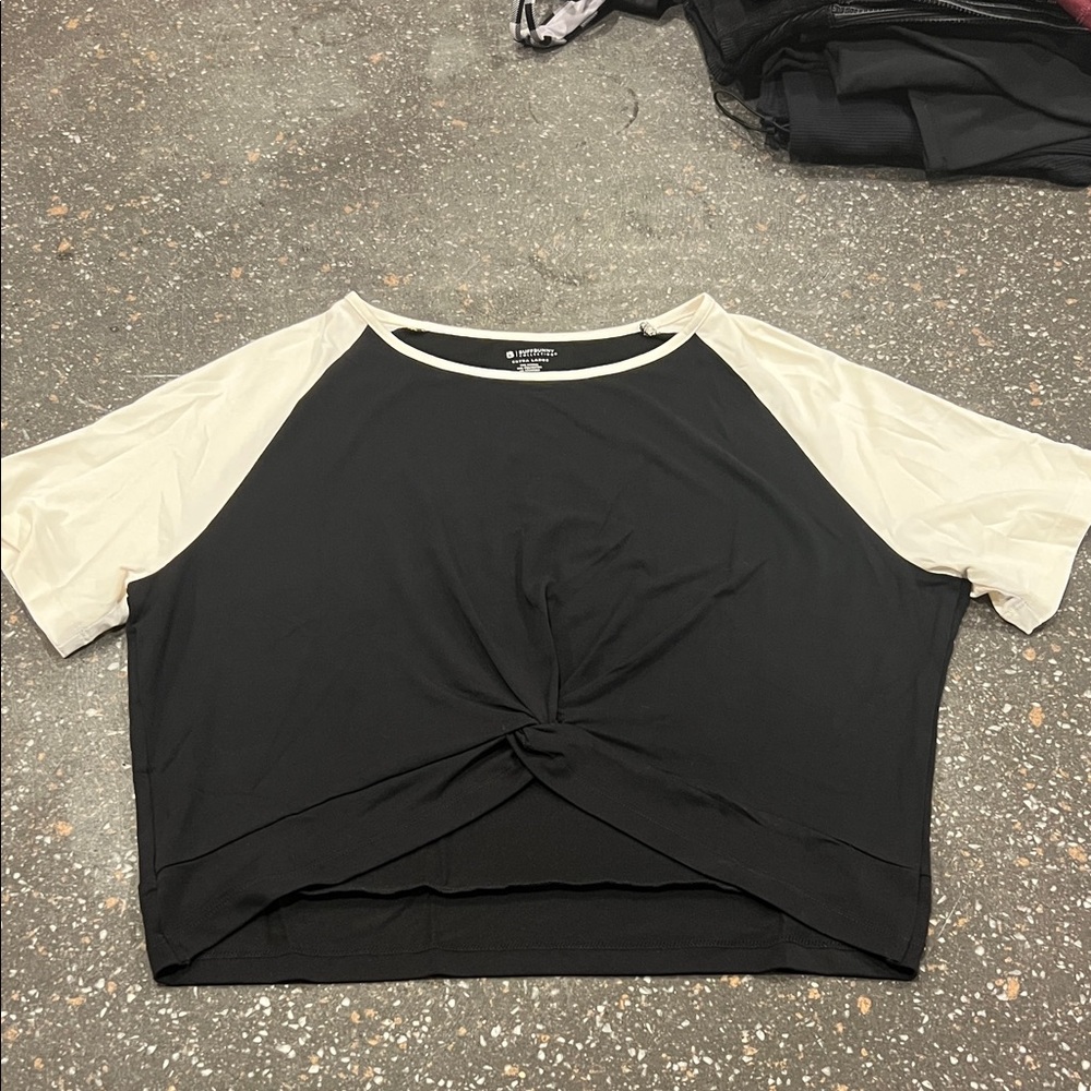 BuffBunny Black and Cream Twist Front Tee